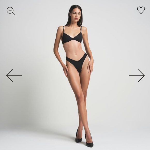 SKIMS Tan and Black Bras - Picture 8 of 13